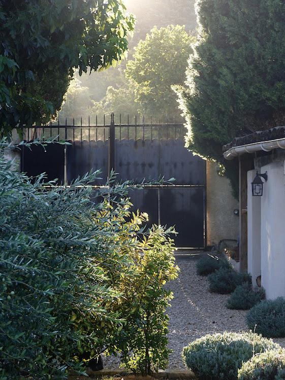 Le Chat Sur Le Toit Lourmarin Eksteriør billede