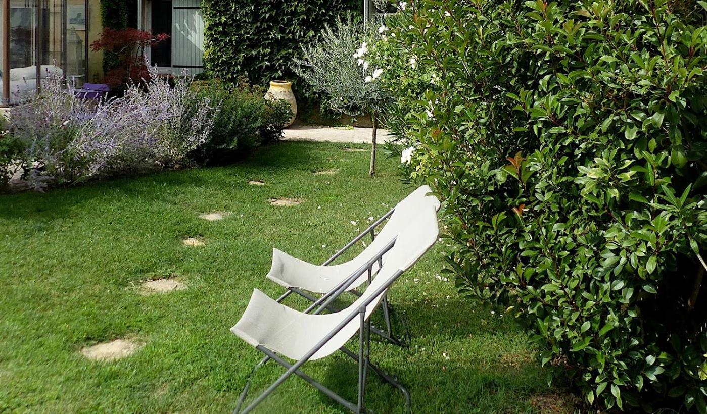Le Chat Sur Le Toit Lourmarin Eksteriør billede